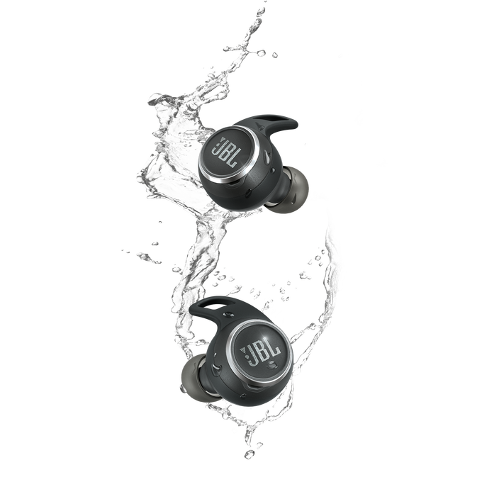 JBL Reflect Aero TWS - Black - True wireless Noise Cancelling active earbuds - Detailshot 1 image number null